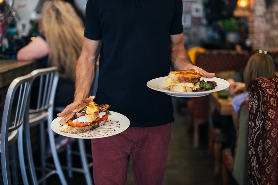 What time does jacks stop serving breakfast 3 heading 4 breakfast from mondays to saturdays