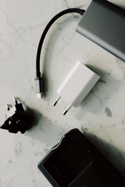 how many amps does a refrigerator use